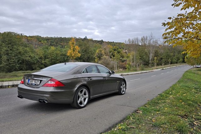 Test ojetiny Mercedes-Benz CLS 55 AMG (2005)