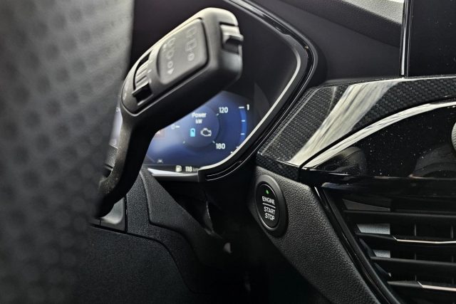 Test Ford Kuga Graphite Tech 2.5 Duratec Hybrid AWD (2023)