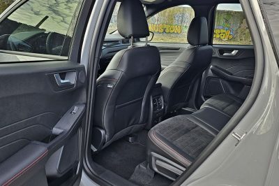 Test Ford Kuga Graphite Tech 2.5 Duratec Hybrid AWD (2023)