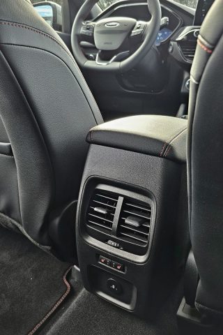 Test Ford Kuga Graphite Tech 2.5 Duratec Hybrid AWD (2023)