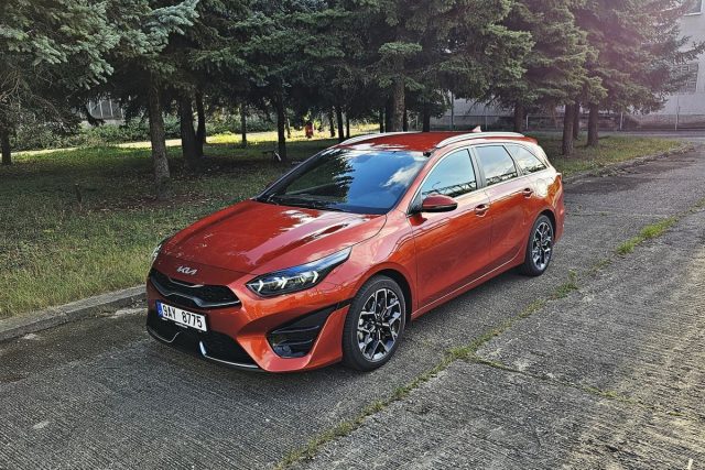 Test Kia Ceed SW 1.5 T-GDI 7DCT (2023)