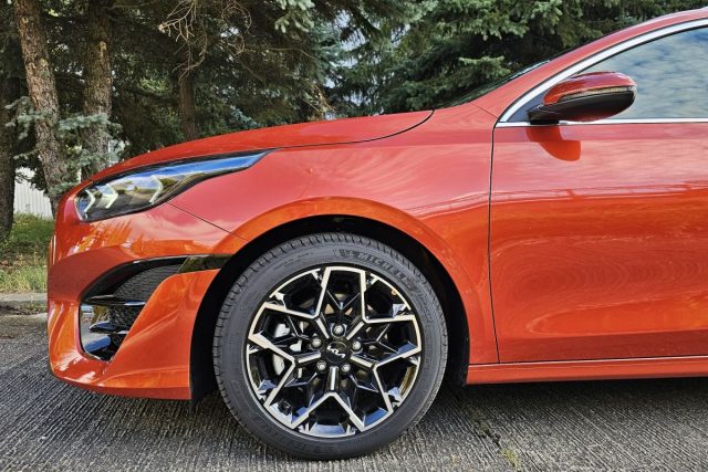 Test Kia Ceed SW 1.5 T-GDI 7DCT (2023)