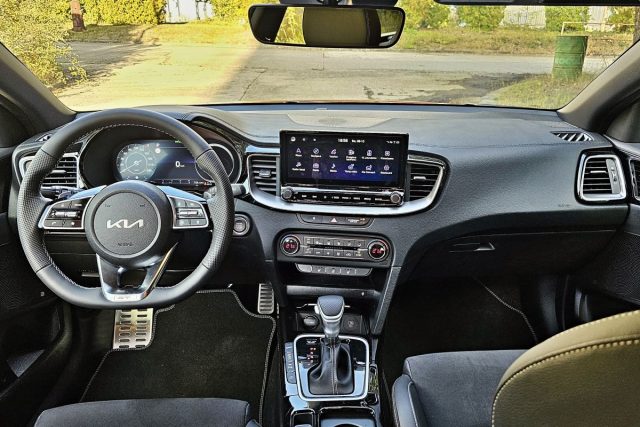 Test Kia Ceed SW 1.5 T-GDI 7DCT (2023)