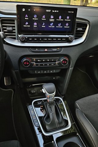 Test Kia Ceed SW 1.5 T-GDI 7DCT (2023)