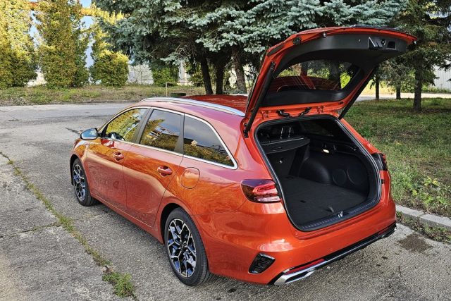 Test Kia Ceed SW 1.5 T-GDI 7DCT (2023)