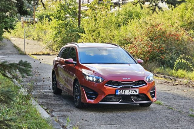 Test Kia Ceed SW 1.5 T-GDI 7DCT (2023)