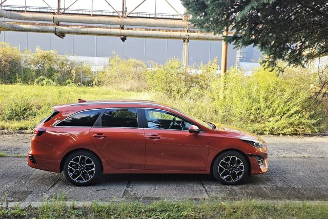 Test Kia Ceed SW 1.5 T-GDI 7DCT (2023)
