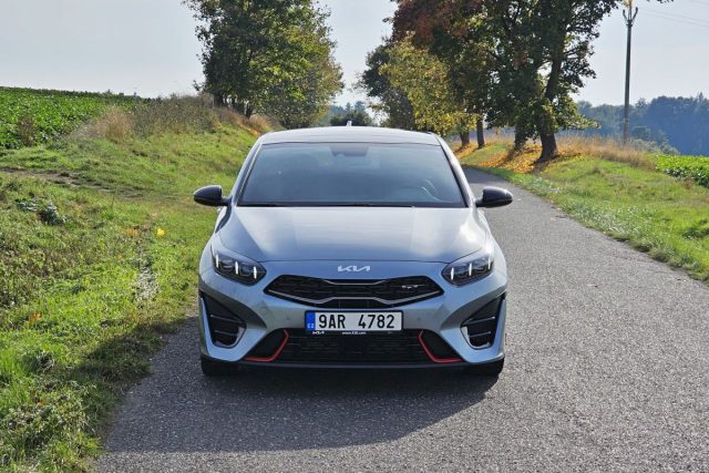 Test Kia ProCeed GT 1.6 T-GDI DCT (2023)