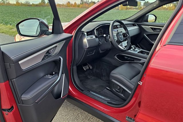 Test Jaguar F-Pace D300 (2023)