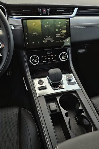 Test Jaguar F-Pace D300 (2023)