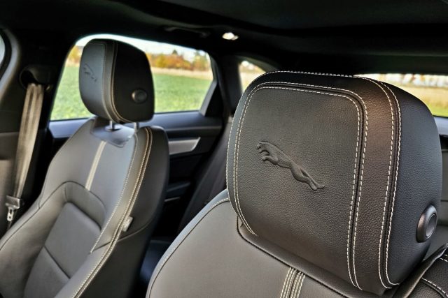 Test Jaguar F-Pace D300 (2023)