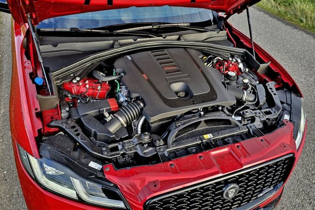 Test Jaguar F-Pace D300 (2023)