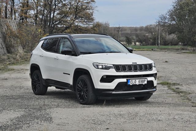 Test Jeep Compass 4xe 1.3 Turbo 240k | plug-in hybrid (2023)