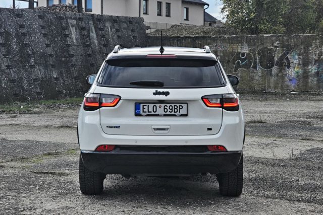 Test Jeep Compass 4xe 1.3 Turbo 240k | plug-in hybrid (2023)