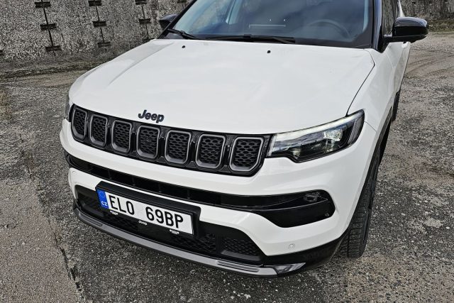 Test Jeep Compass 4xe 1.3 Turbo 240k | plug-in hybrid (2023)