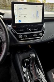 Test Toyota Corolla TS GR Sport 2.0 Hybrid e‑CVT (2023)