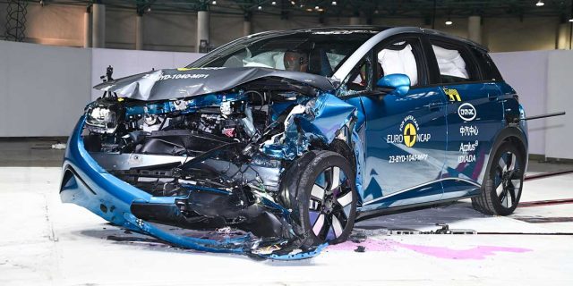 EURO NCAP varuje před stále většími a těžšími elektromobily. S bezpečností a ekologií na tom nejsou nejlépe