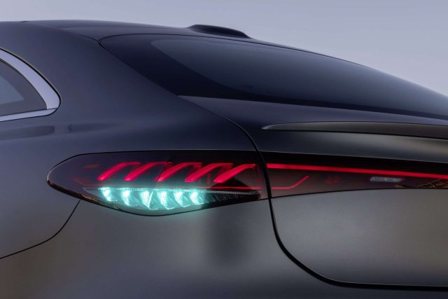 mercedes-benz-blinkry-zelena