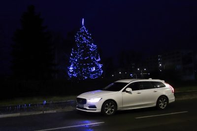 volvo_v90-vanocni_stromecek