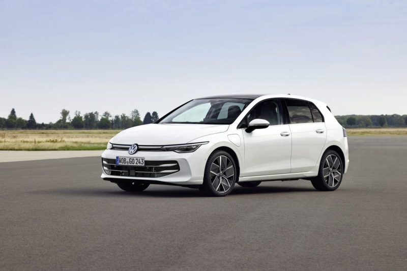 2024 Volkswagen Golf eHybrid | facelift