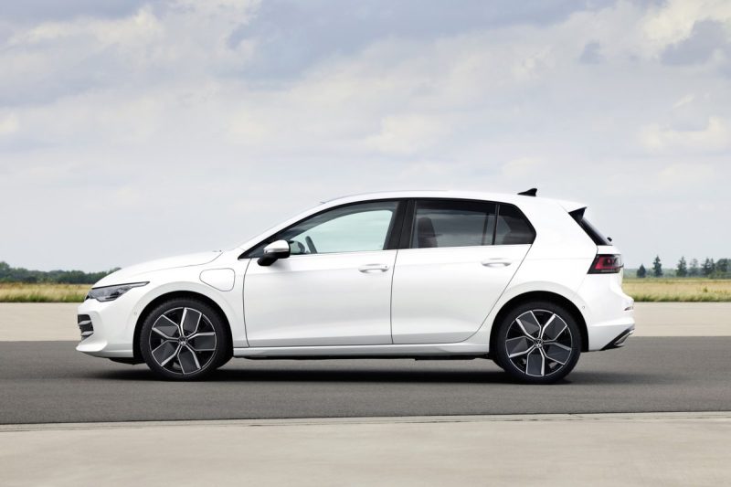 2024 Volkswagen Golf eHybrid | facelift