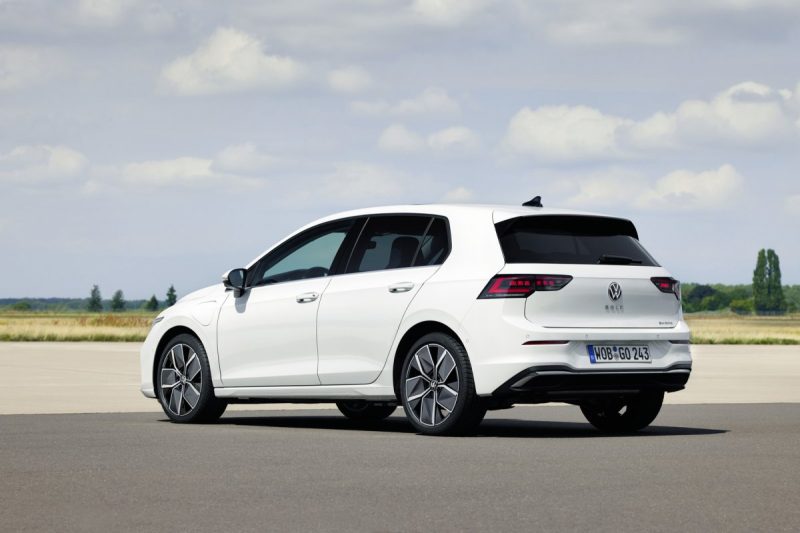 2024 Volkswagen Golf eHybrid | facelift