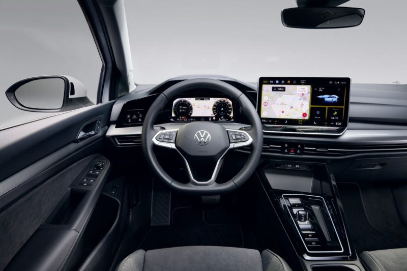 2024 Volkswagen Golf eHybrid | facelift
