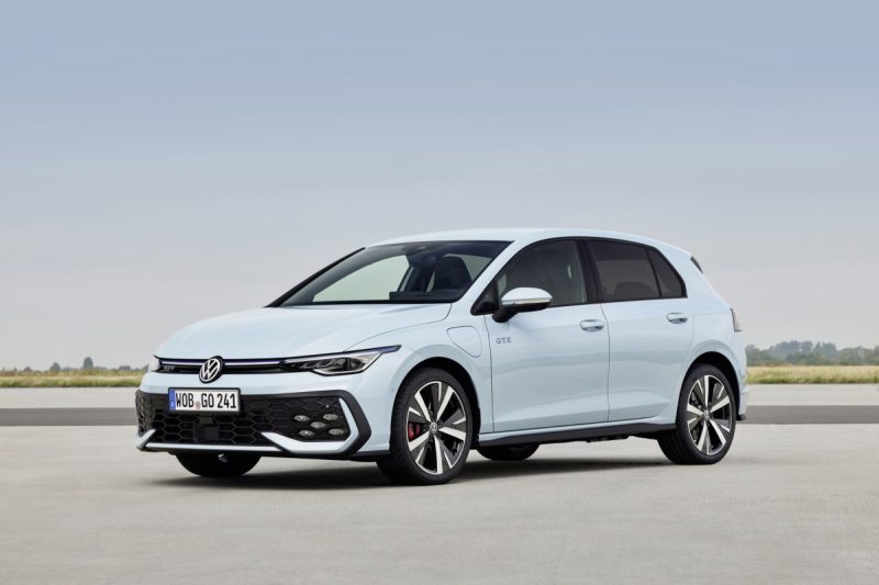 2024 Volkswagen Golf GTE | facelift
