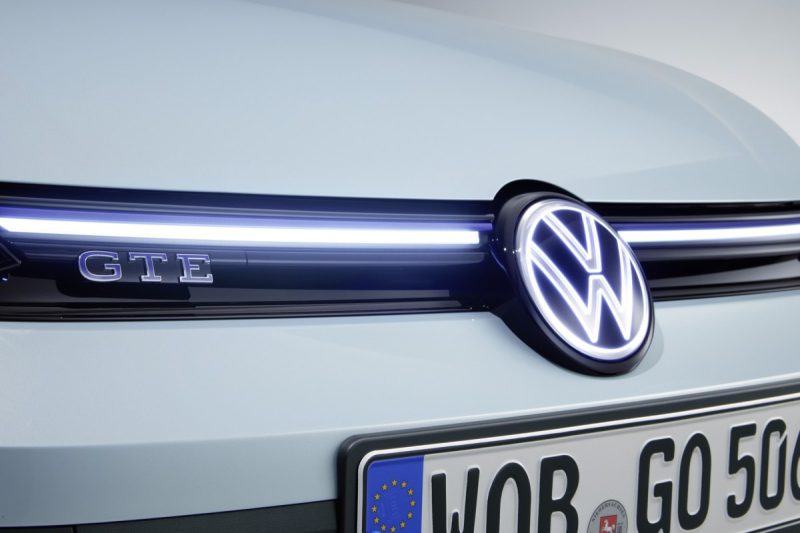 2024 Volkswagen Golf GTE | facelift