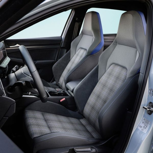 2024 Volkswagen Golf GTE | facelift