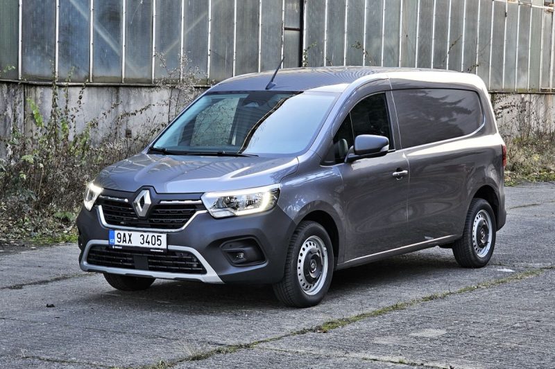 Test Renault Kangoo Van L2H1 Extra Blue dCi 115 EDC (2024)