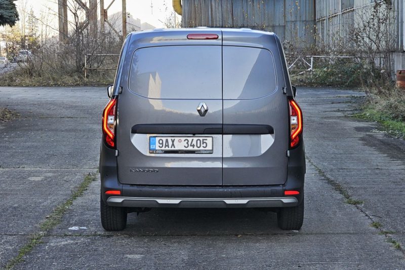 Test Renault Kangoo Van L2H1 Extra Blue dCi 115 EDC (2024)