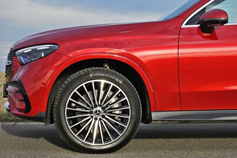 Test Mercedes-Benz GLC 300 de 4MATIC kupé | naftový plug-in hybrid (2024)
