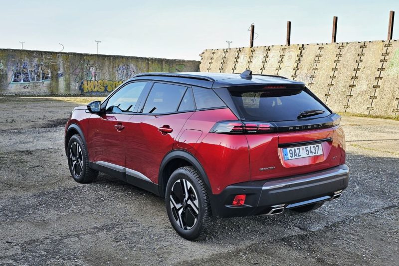 Test Peugeot 2008 GT PureTech 130 EAT8 (2024)