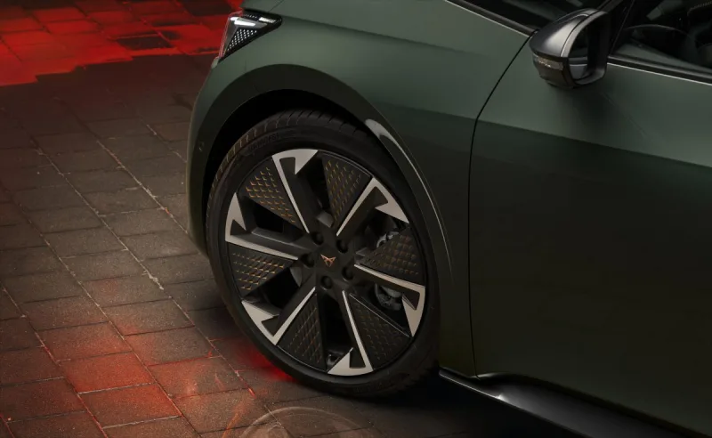 2024 | CUPRA Born VZ