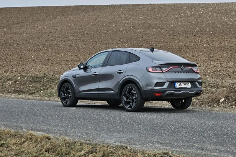 Test Renault Arkana E-Tech full hybrid 145 (2024)