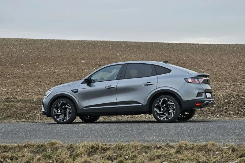 Test Renault Arkana E-Tech full hybrid 145 (2024)