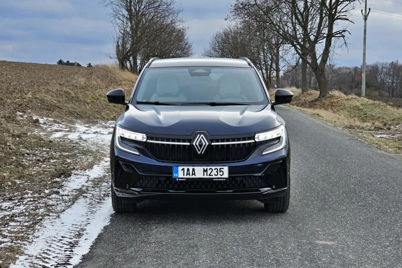 Test Renault Espace E-Tech full hybrid 200 (2024)