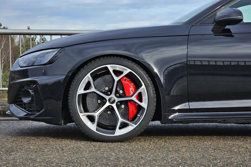 Test Audi RS 4 Avant (2024)