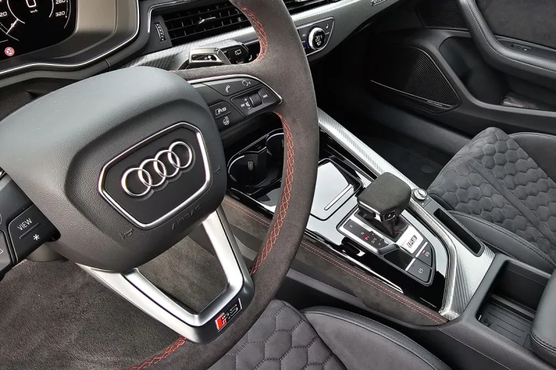 Test Audi RS 4 Avant (2024)