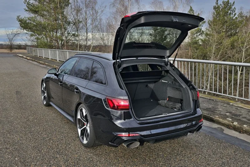 Test Audi RS 4 Avant (2024)