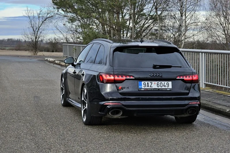 Test Audi RS 4 Avant (2024)