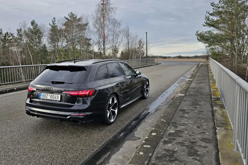 Test Audi RS 4 Avant (2024)