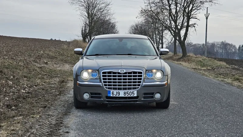 Test ojetiny Chrysler 300C 3,0 CRD (2007)
