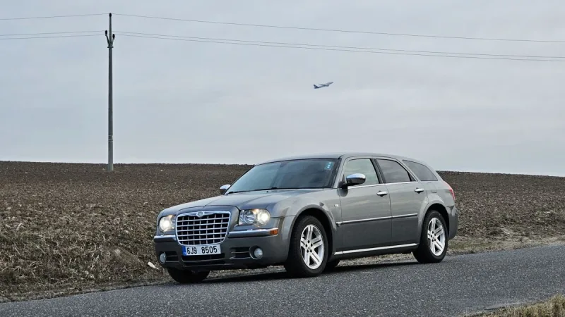Test ojetiny Chrysler 300C 3,0 CRD (2007)