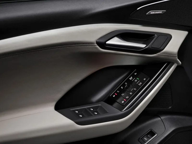 Audi Q6 e-tron | 2024