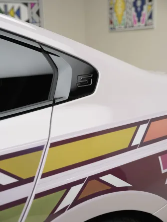 BMW i5 Flow NOSTOKANA