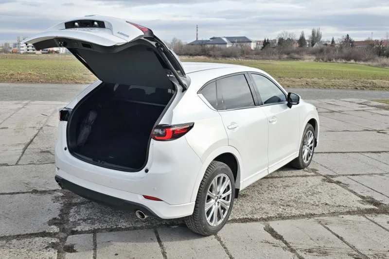 Test Mazda CX-5 e-Skyactiv G194 (2024)