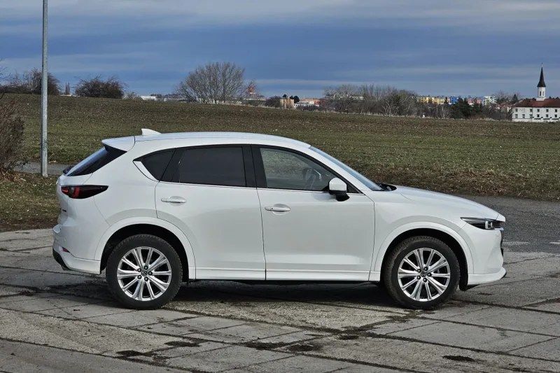 Test Mazda CX-5 e-Skyactiv G194 (2024)