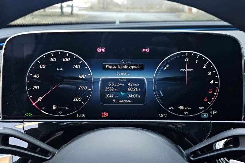 Test Mercedes-Benz E 300 de All Terrain | plug-in hybrid (2024)